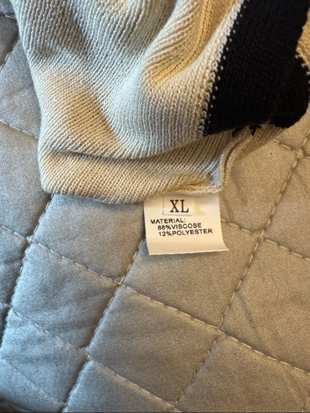 Cream Long-Sleeve Knit Sweater with Black Trim - Women's XL. Hi-Lo. - Picture 10 of 10